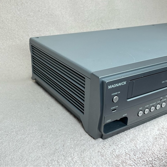 Magnavox DVD/VCR Combo Unit Video Cassette Recorder/DVD Player-Gray-WORKS-2006 - Picture 12 of 12
